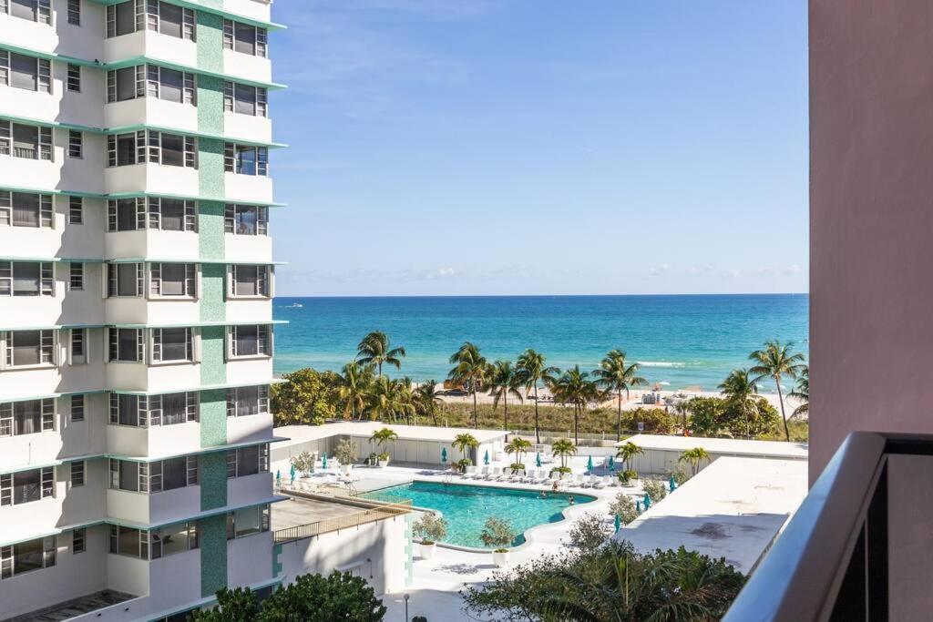 Apartamento 3 Bedroom Ocean-front The Alexander *